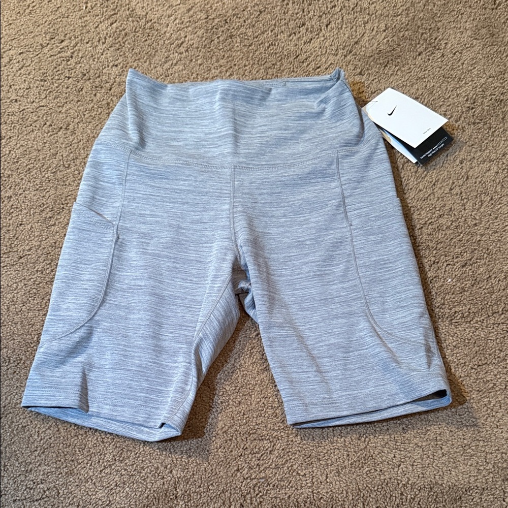 Nike Women's Heather Gray Bike Shorts Size M NWT Dri-Fit